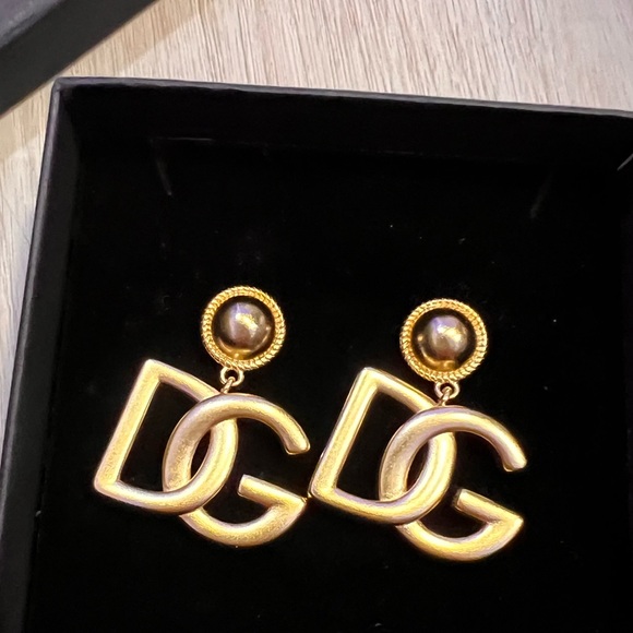 D&G earrings - Picture 2 of 3